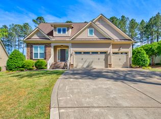 131 Spring Pond Ln, Spring Lake, NC 28390