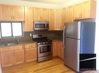 3442 9th St, Astoria, NY 11106