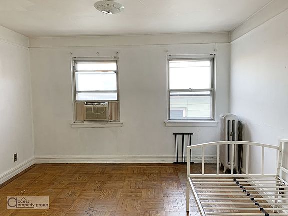 5th image of 91 Park Ter W APT 3