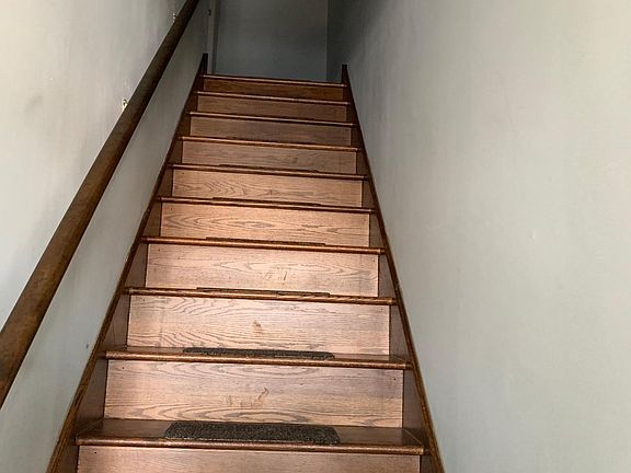 3rd image of 2348 S 24th St Fl 2nd