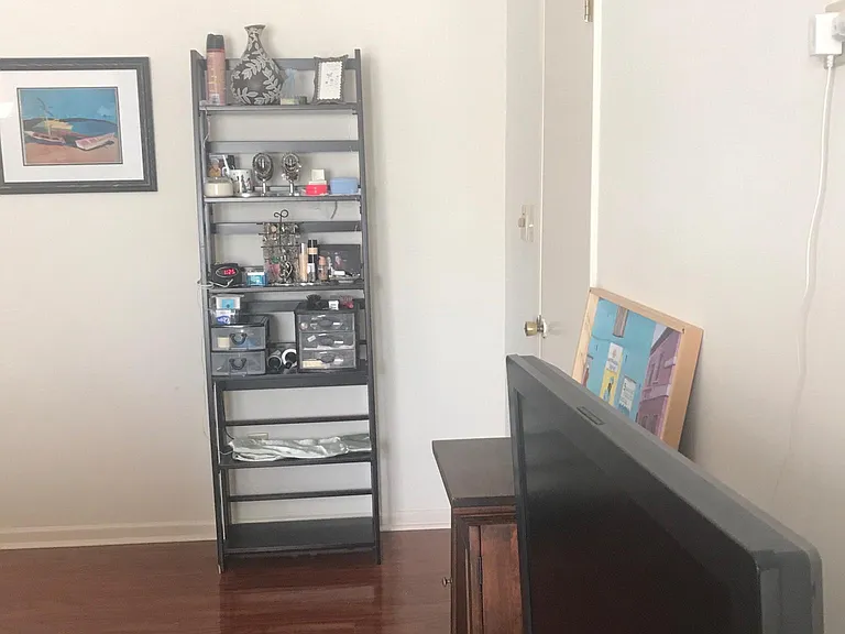 697 Serramonte Dr — Photo 11