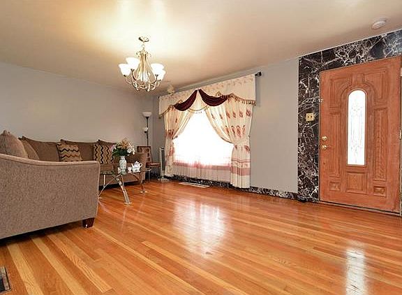 5th image of 7737 Elton St