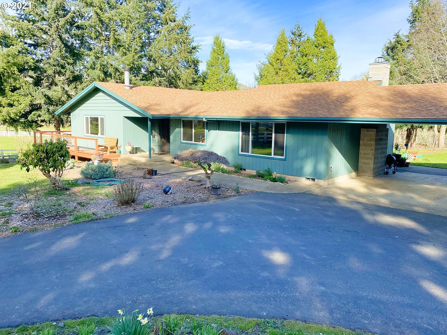 125 Tinkers Ln Roseburg Or 97471 Zillow