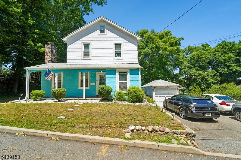 1st image of 20 Nassau St