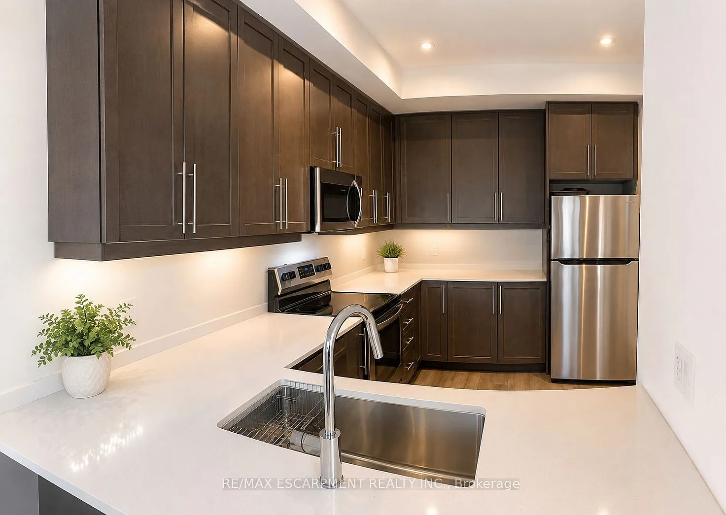 3 bed, $2,500 — Photo 3