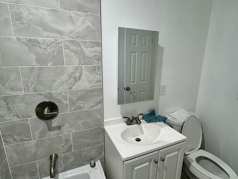 1 W 19th St #1R — Photo 1