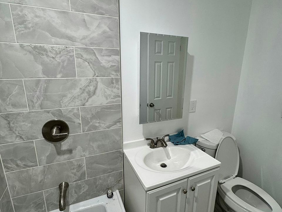 1st image of 1 W 19th St #1R