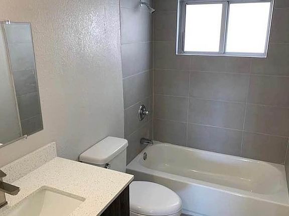 4th image of 1300 NE 125th St #205