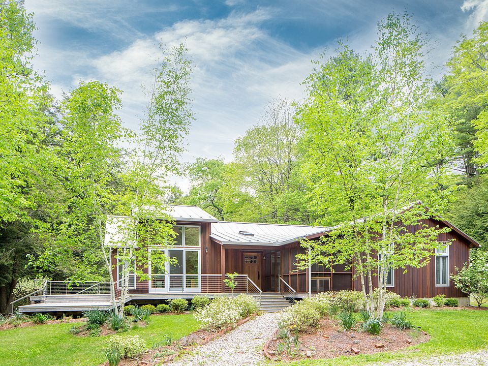 468 East Street