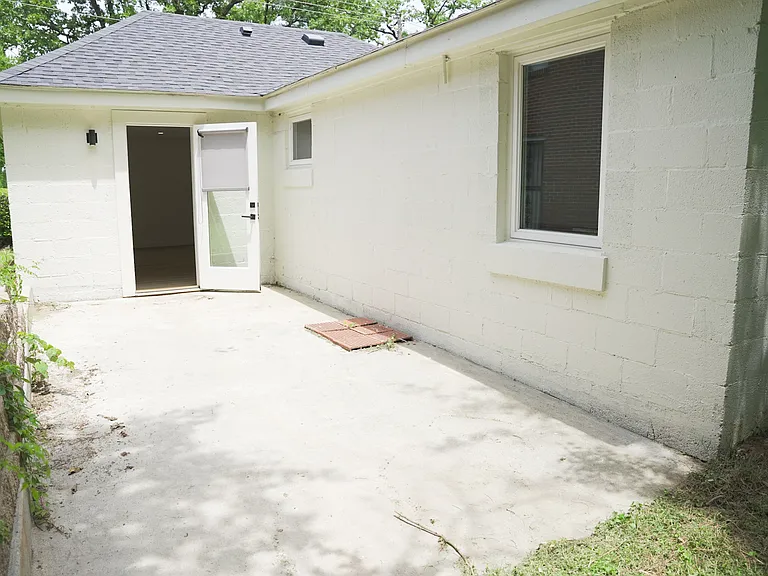 407 Green Springs Ave S — Photo 18