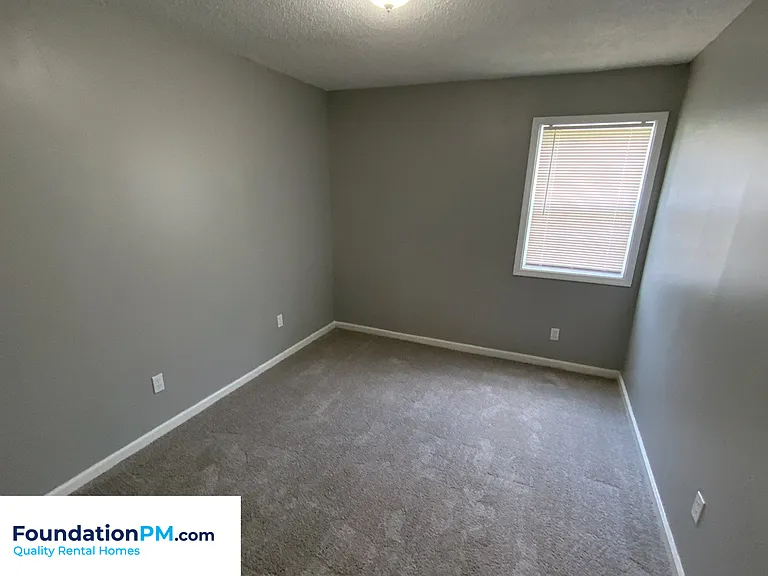 2961 Grenadier Cv — Photo 8