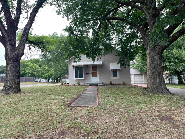 1031 N Jefferson Ave, Wellington, KS 67152
