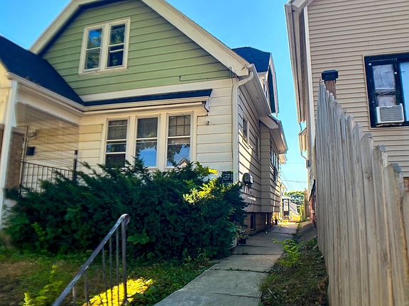 3rd image of 1532 S 23rd STREET