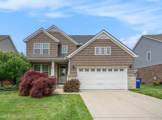 7941 Chestnut Dr, Westland, MI 48185