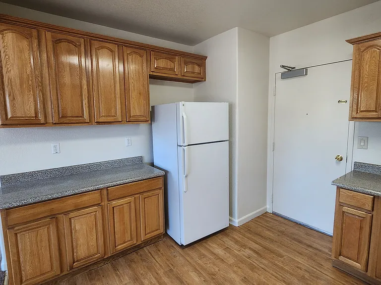 938 Cooper Ave #1 — Photo 7