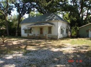 909 S D St, Rogers, AR 72756
