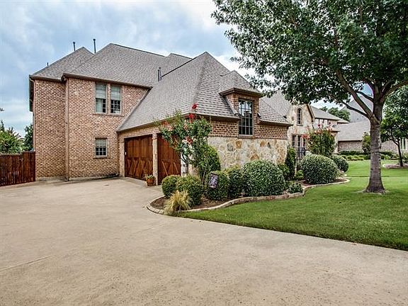 2nd image of 3106 Lake Creek Dr