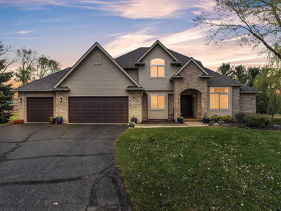 2nd image of 4884 Troon Ct