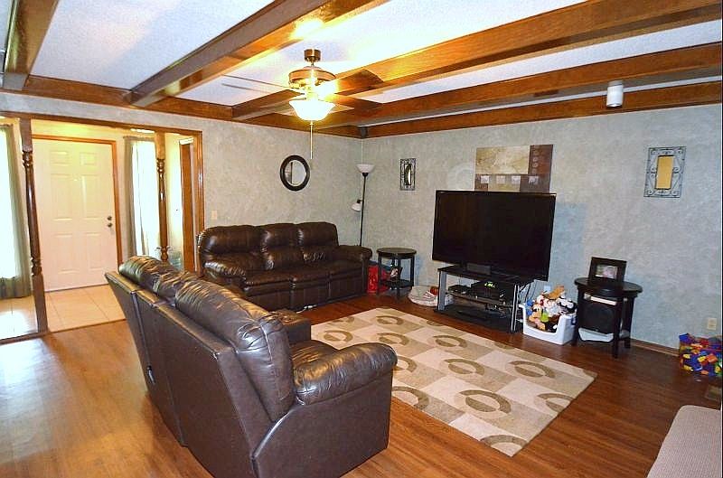 1st image of 713 N Briarcliff Dr