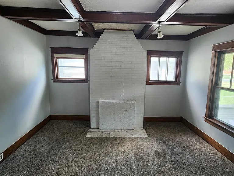 6010 Florence Blvd — Photo 9