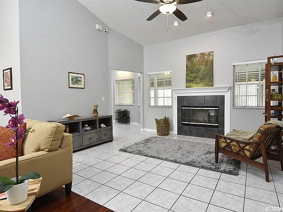 4th image of 11223 NW 34th Ave