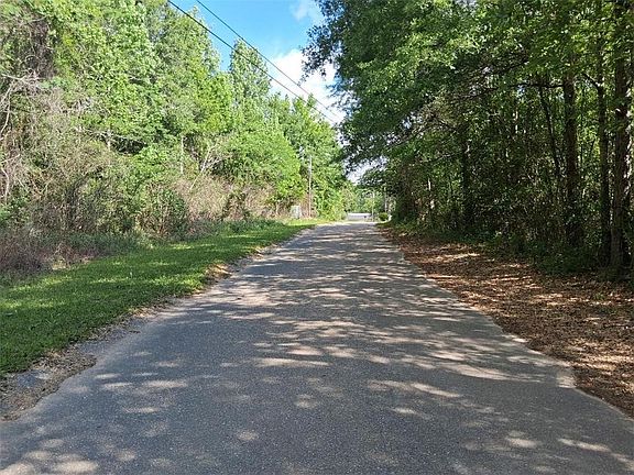 5th image of 3849 Carr Ln