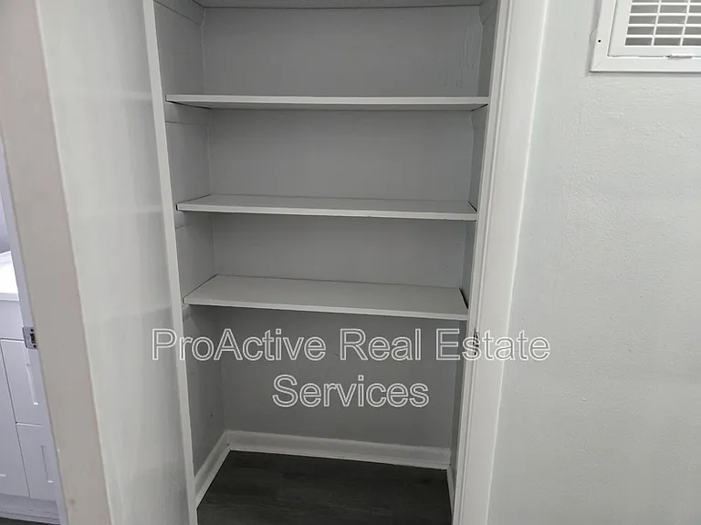 3875 Wake Cir #B — Photo 21