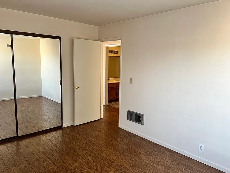 3095 Marina Dr #14 — Photo 18