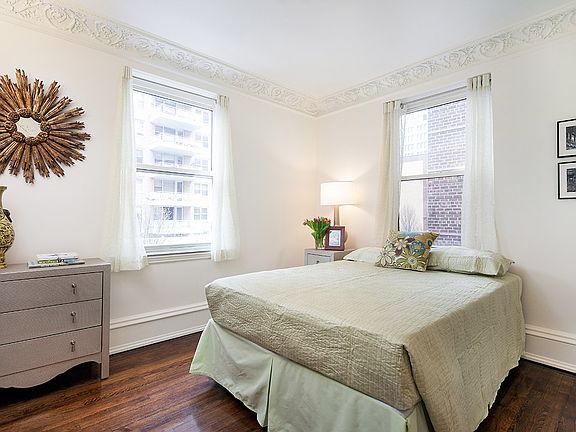 2nd image of 50 E 8th St APT 3X