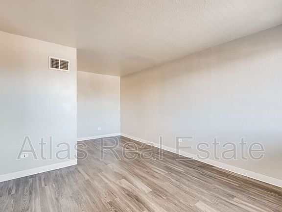 4th image of 2550 Ogden St Unit 11