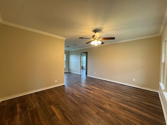 2nd image of 4722 Queen Dr