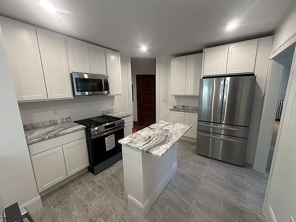 3rd image of 28 Boylston St #2