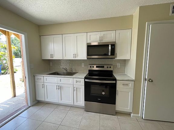 5th image of 18245 Louise Dr APT 2