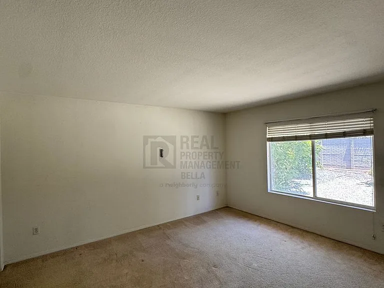 1266 Euclid St — Photo 22