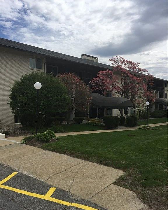1st image of 400 Narragansett Pkwy APT Sc11