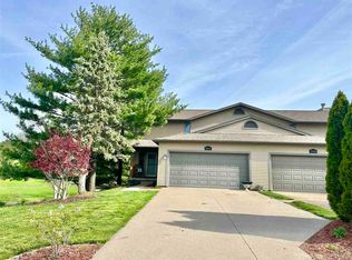 2085 S Ridge Dr, Coralville, IA 52241