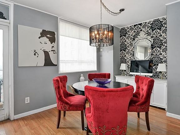 4th image of 100 Manhattan Ave APT 910