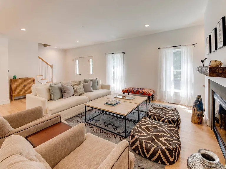 3 Oak Hill Ln — Photo 6