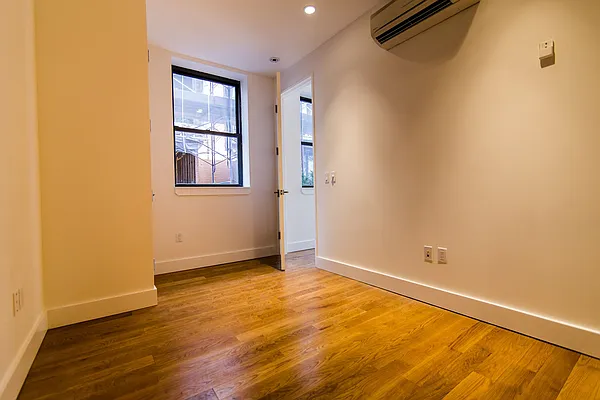 Rented by Nooklyn NYC LLC | media 42