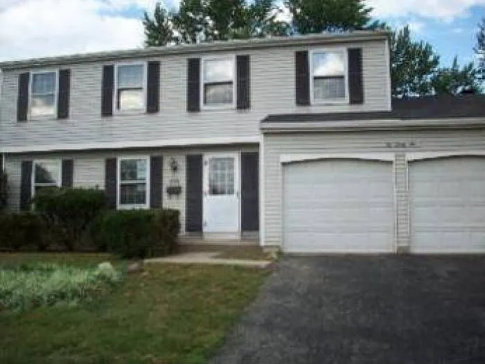 236 Porter Dr photo 1