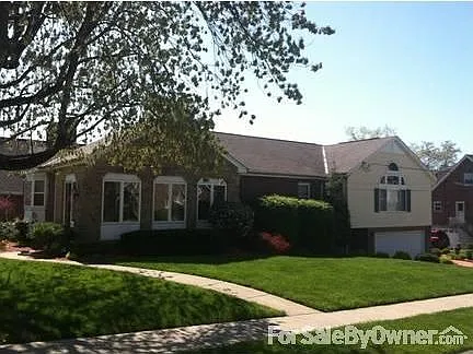 34 Edgewood Dr photo 1