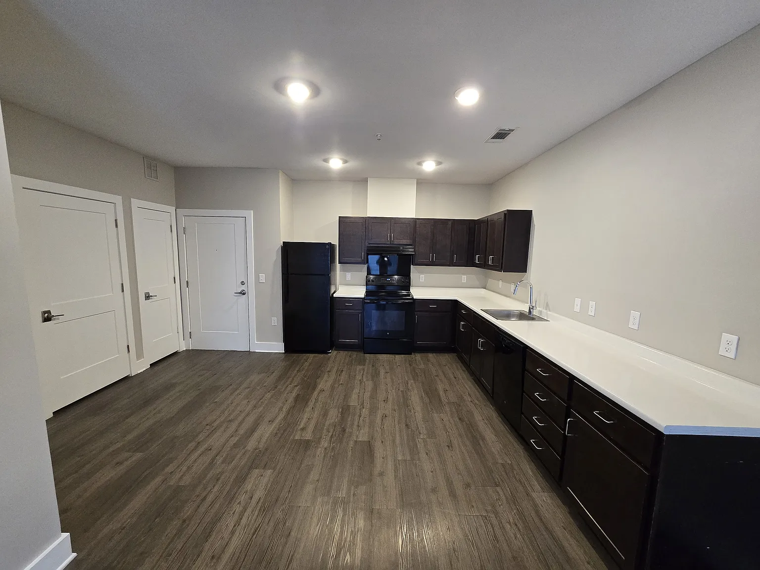 Maple Crest — Photo 1