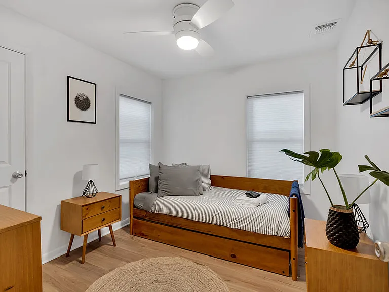 506 Brinley Ave #4 — Photo 8
