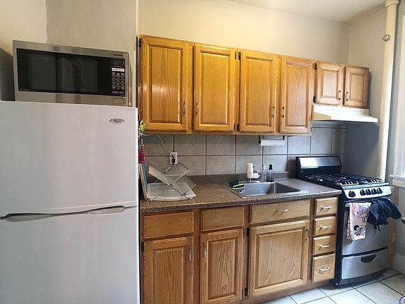 3rd image of 32-70 30th St #3R
