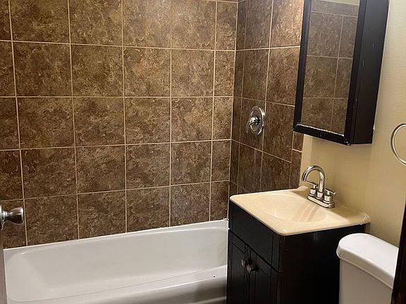 2nd image of 3627-3631 N Rockton Ave #3627-308