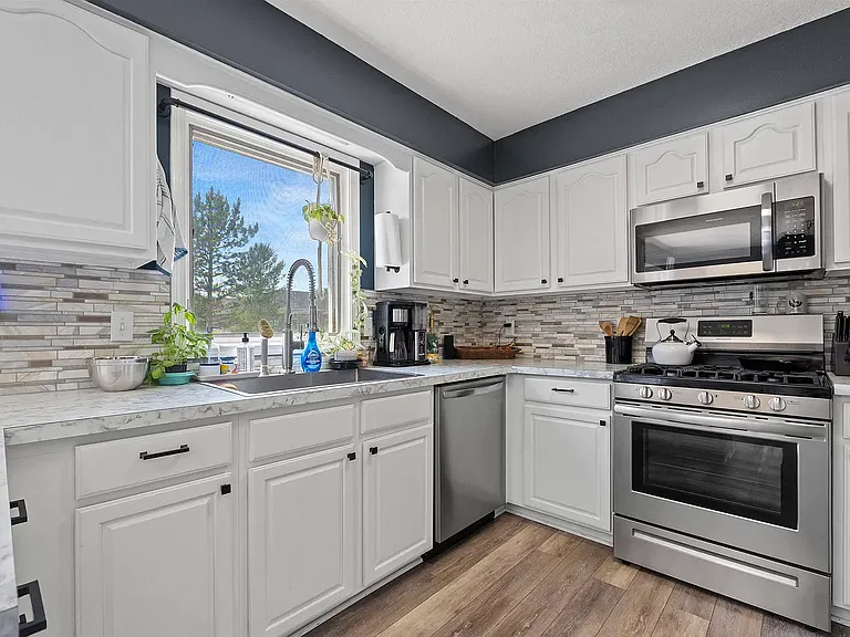 2226 Bluewater Trl — Photo 9