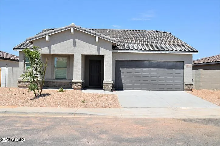 4 bed, 1805 sqft, $1,890 — Photo 2