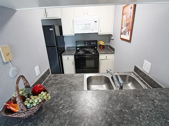 4th image of 1950 Spenwick Dr Unit 458