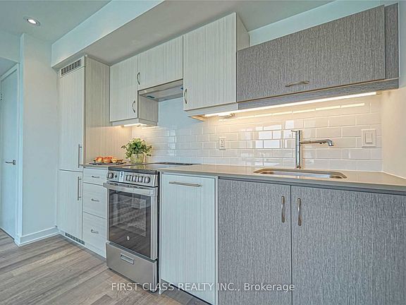 3rd image of 181 Huron St #805