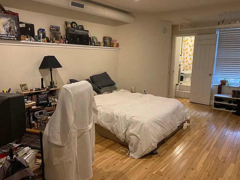 2105 N Charles St #1 — Photo 15